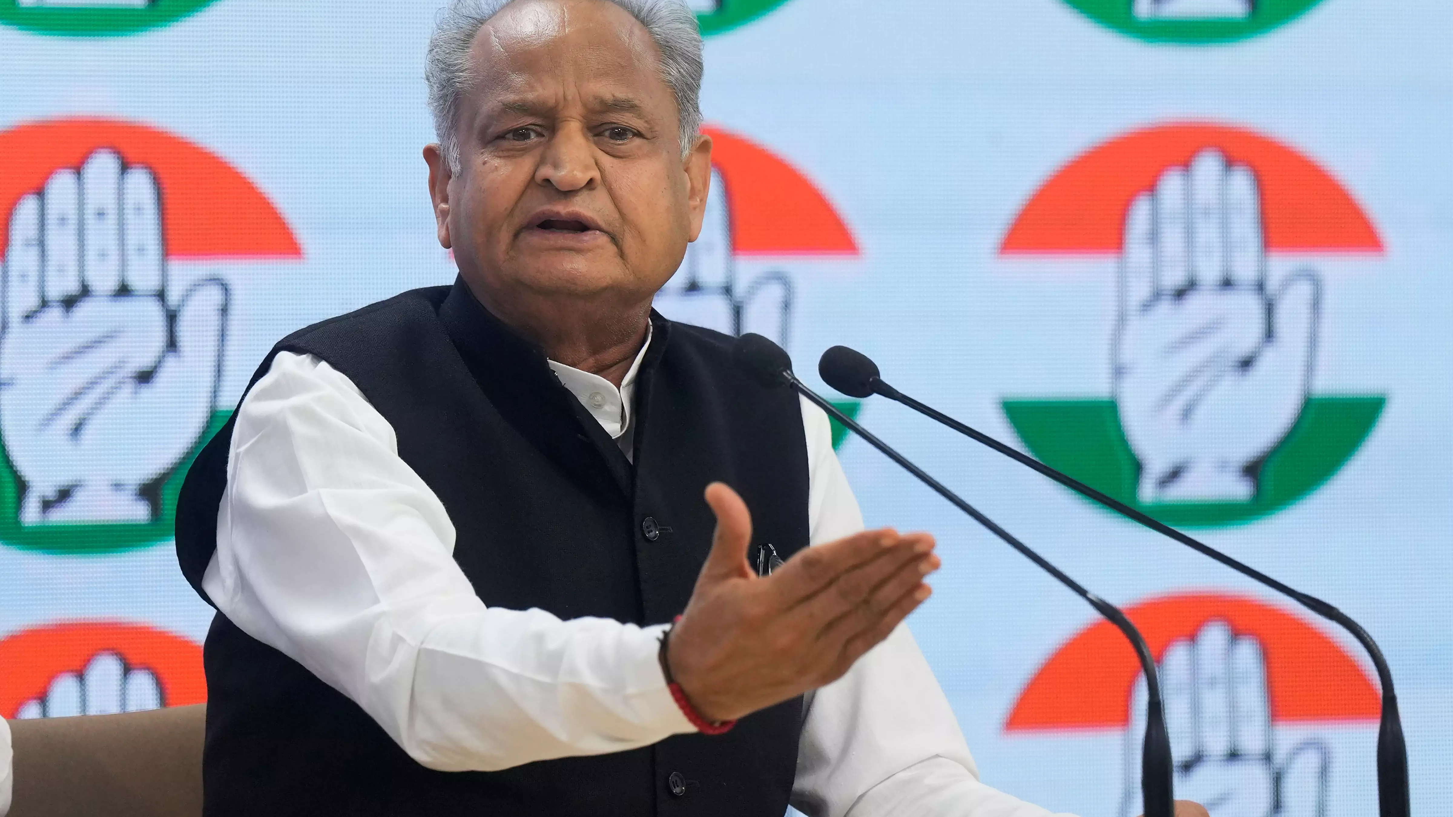 ‘सरकार कांग्रेस की हो या भाजपा की, करप्शन होता ही है’, अशोक गहलोत का बड़ा बयान