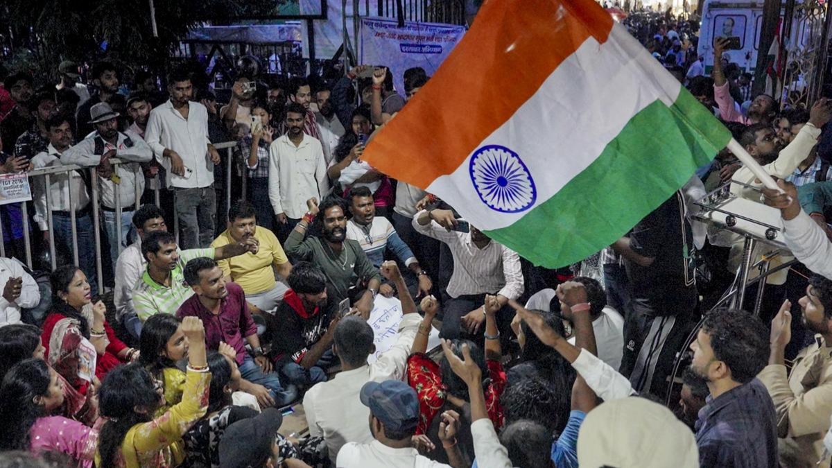 झारखंड विधानसभा में छात्र आंदोलन पर हंगामा, कार्यवाही सोमवार तक स्थगित